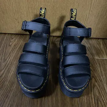 Dr.Martens QUAD ZEBRILUS BLAIRE 샌들