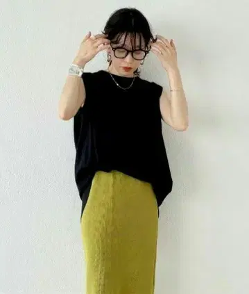wee9s 레이어드에 딱 좋은 치라리즘 탱크탑 블랙