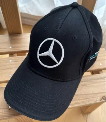 Mercedes AMG Petronas 캡 F1 팀