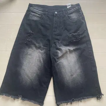 블랙 데미지 하프 팬츠 M