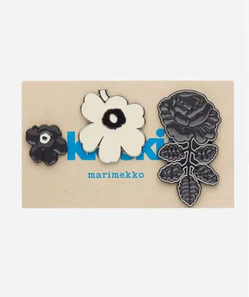 새상품 marimekko 꽃무늬 핑 배지 세트