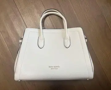 kate spade 화이트 핸드백 (정품 판매점 인증서 포함)