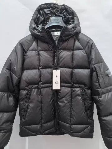 C.P.COMPANY 씨피 컴퍼니 다운 자켓