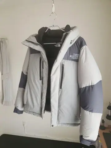 THE NORTH FACE 발트로 라이트 자켓 그레이 ND92240