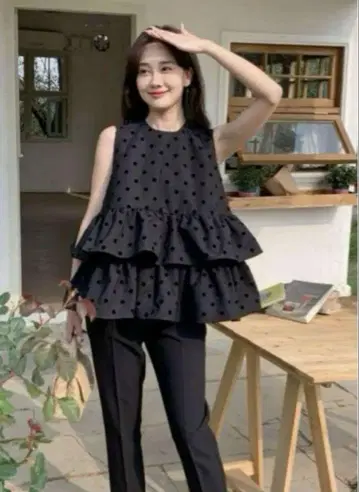 벌스데이 바쉬 도트 프릴 상의 TRIPLE FRILL NS DOT