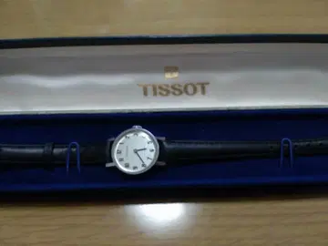 TISSOT 수동 와인딩 시계 증정품 포함
