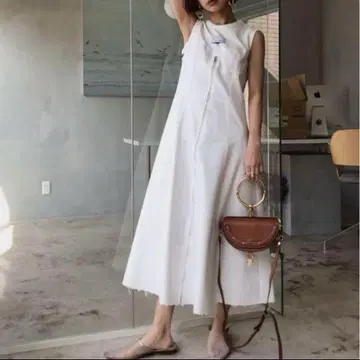 AMERI VINTAGE MY TORSO DRESS 화이트