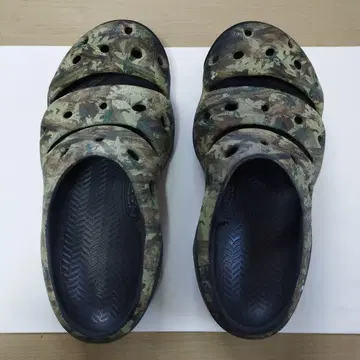 KEEN 카모플라쥬 클로그 샌들