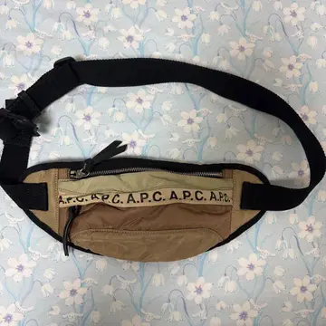 아페쎄 APC 바나나 재구매 힙색 힙백 바디백