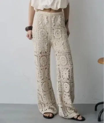 DFFUR. 토션 패널 레이스 팬츠