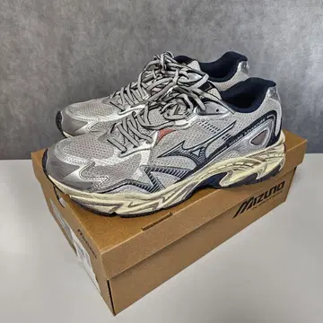 MIZUNO ADVENTURE 중국 한정판 모델 새상품