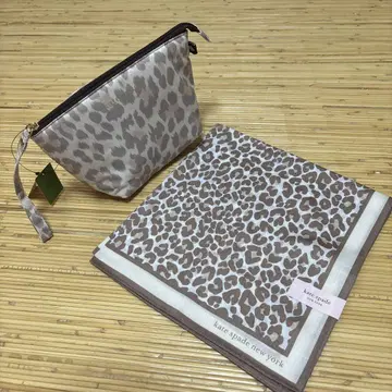 kate spade 레오파드 무늬 손수건과 파우치 세트 미사용 새상품