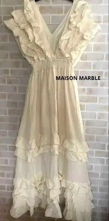 MAISON MARBLE 원피스 프릴