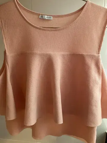 ZARA 자라 반팔 (민소매) 핑크와 플레어 디자인 귀여운 분위기