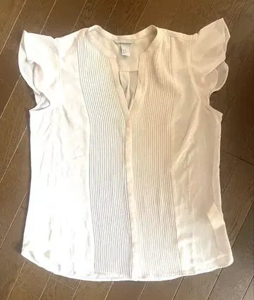 H&M 프릴 슬리브 블라우스
