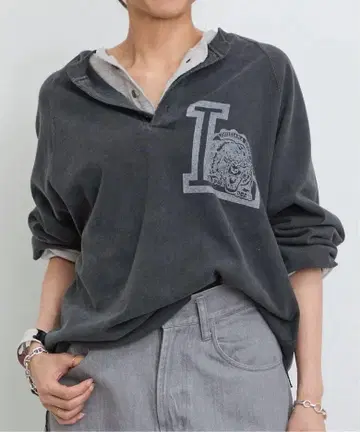 라빠르망 레미 리프 HENLEY NECK PRINT TEE