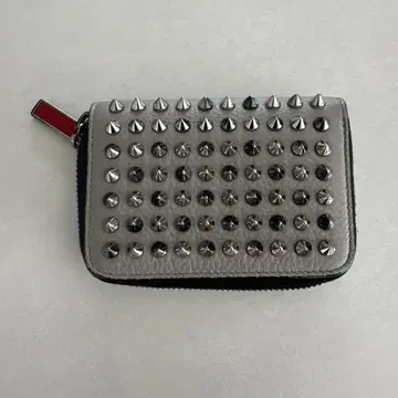 크리스찬루부탱 파네토네 스터드 코인 케이스
