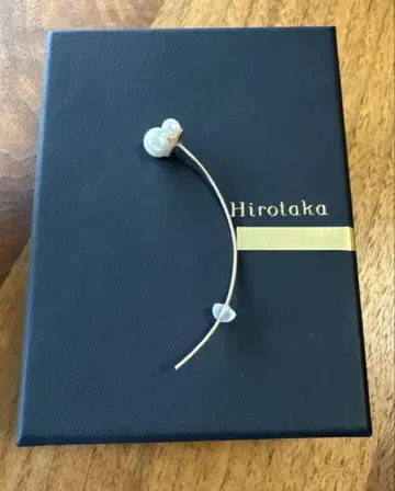 Hirotaka 비대칭 귀걸이