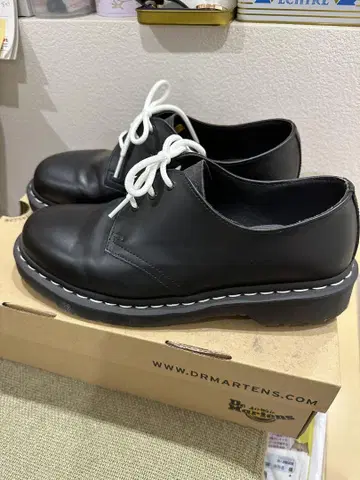 Dr. Martens 블랙 레이스업 슈즈