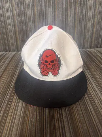 나이키 트루 네이마르 콜라보 캡 해골 스컬 SKULL