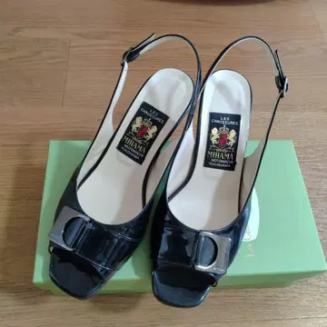 MIHAMA 블랙 오픈토 샌들