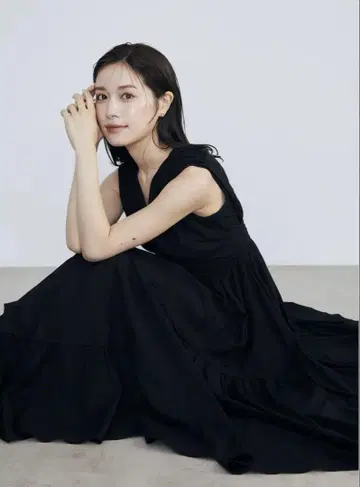 불규칙한 헤 트위스트 드레스 라우베블랑