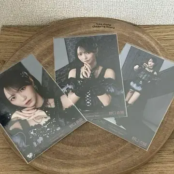 노구치 이오리 브로마이드 컴프 블랙 의상