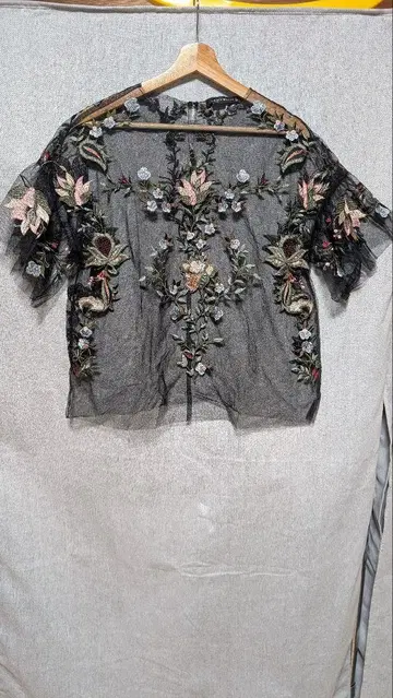 ZARA 자라 꽃무늬 자수 시스루 블라우스 블랙