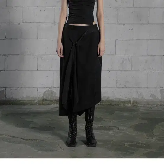 【BOHEMIAN SEOUL】BOHEMSEO CHECK LAYERED UNBAL FLARE SKIRT BOHEMIAN SEOUL | 보헤미안서울 택0)Bohemian Seoul UNBALANCED