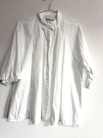 UNITED ARROWS 화이트 5부 소매 셔츠