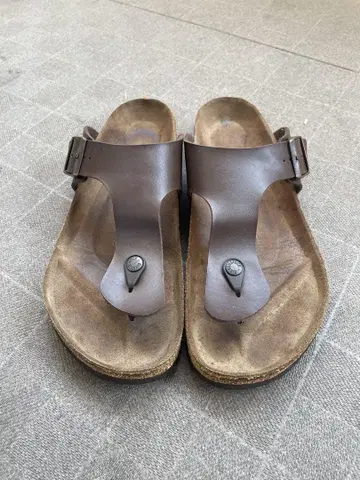 BIRKENSTOCK Gizeh (버켄스탁 기제) 샌들 브라운