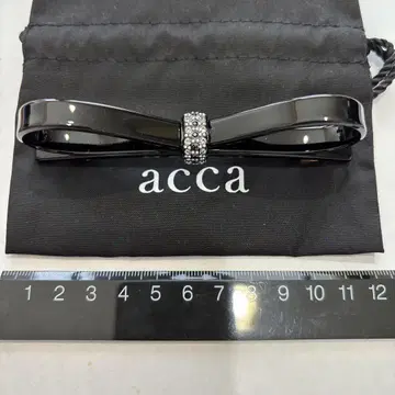 acca 블랙 리본형 헤어 클립
