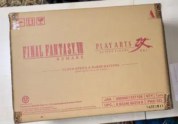 FFVII REMAKE PLAY ARTS 개 클라우드 스트라이프