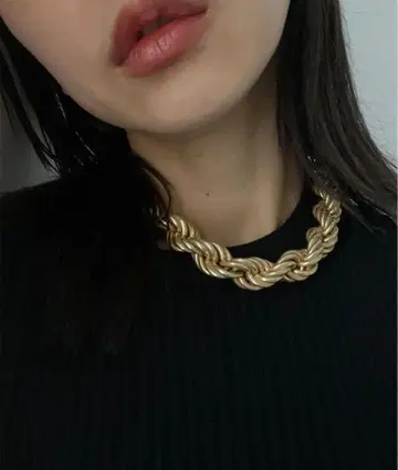 새상품 Ameri SCREW CIRCLE NECKLACE