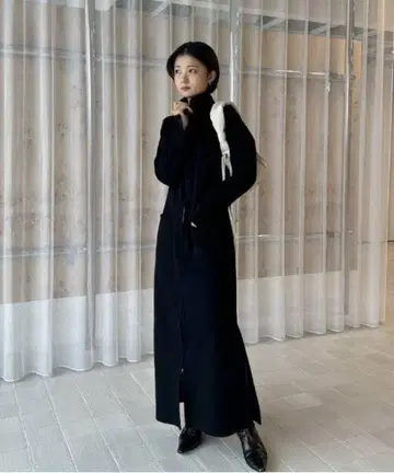 LAYERED LIKE SWEAT DRESS 블랙 M 사이즈