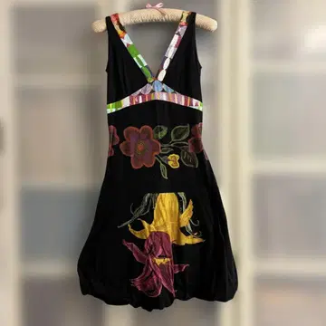 Desigual 꽃무늬 자수 프린트 벌룬 V넥 원피스 S 사이즈