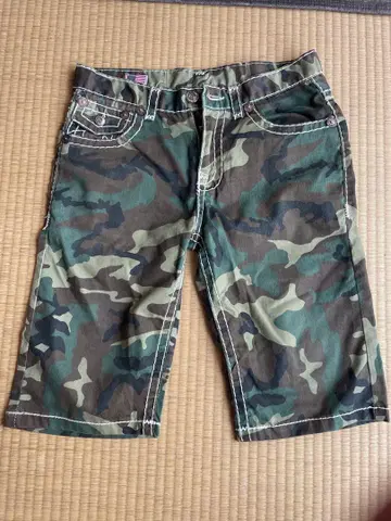 TRUE RELIGION 카모플라쥬 숏 팬츠 32