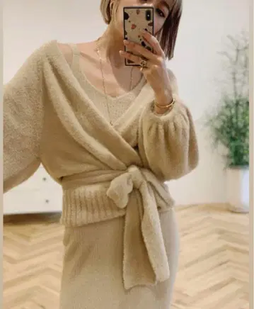 시루무린 샤기 니트 카슈쿨 탑 베이지 미사용 새상품