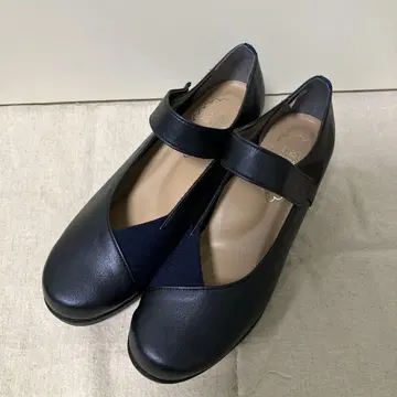 FIRST CONTACT 퍼스트 컨택트 네이비 23.5cm