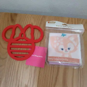 Duffy 타월 손수건과 미니 마우스 모양의 실리콘 냄비 받침