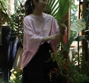 the littel shop 오버 티셔츠 블랙 흑먹색