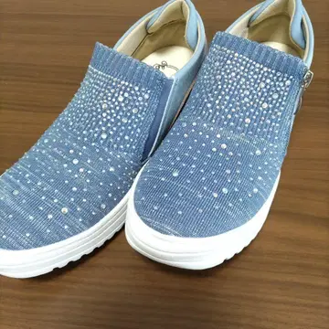 메탈 루즈 스니커즈