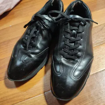 피에르 가르뎅 가죽 스니커즈