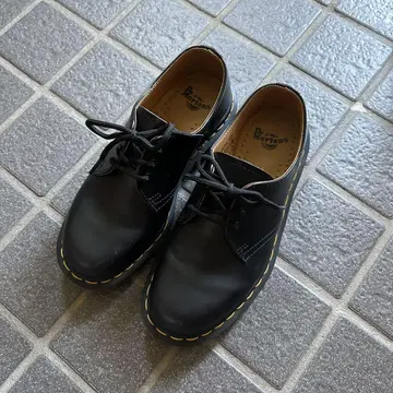 Dr.Martens 닥터마틴 1481 23.5cm 블랙 가죽 신발