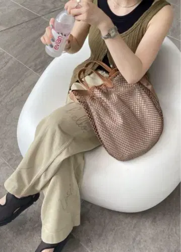 이아파피요네 메쉬 토트백