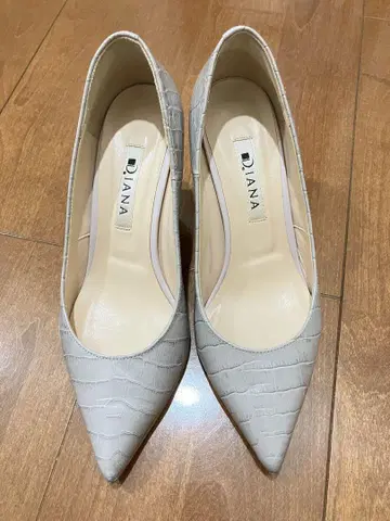 DIANA 크로코 카타오시 7cm 힐 심플 펌프스 22cm