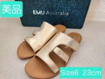 새상품급 에뮤 EMU 샌들 골드 6 사이즈 23cm