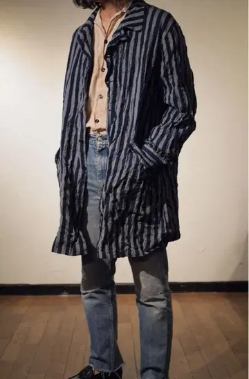 The Crooked Tailor 스트라이프 아틀리에 코트 48