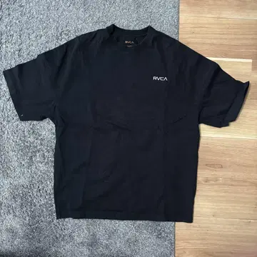 인기 RVCA 루카 티셔츠 L 블랙 반다나 백 프린트