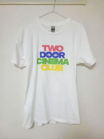TWO DOOR CINEMA CLUB 티셔츠